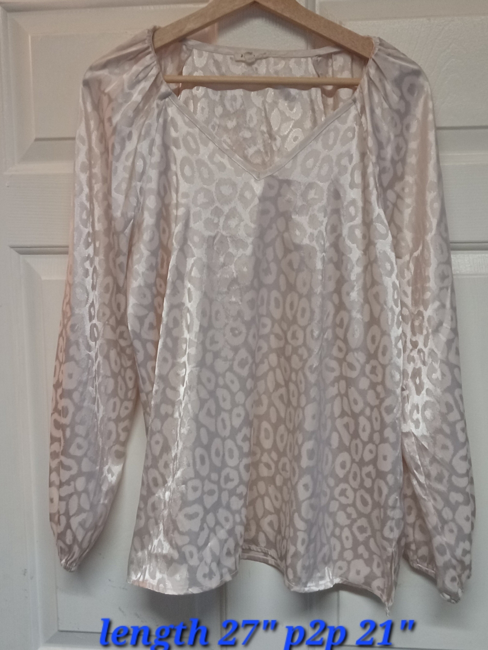 JODIFL Cream Satin Leopard-Print V-Neck Long-Sleeve Blouse